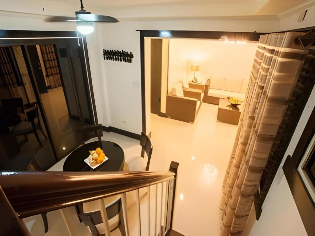 L Square Hotel Tarlac City Esterno foto