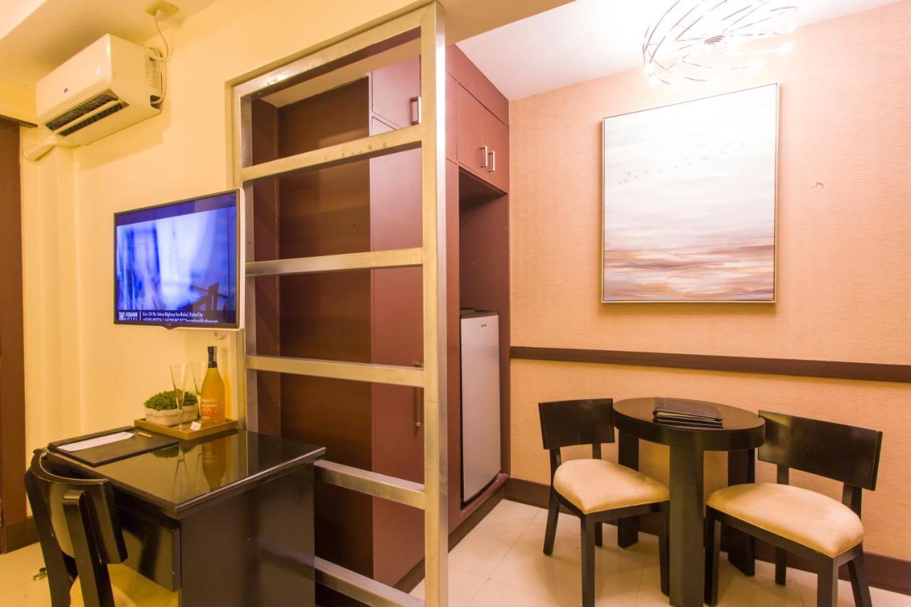 L Square Hotel Tarlac City Esterno foto